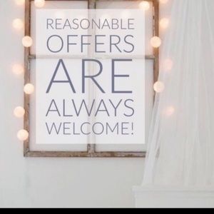 ALL ITEMS COME FROM A SMOKE FREE AND PET FREE HOME